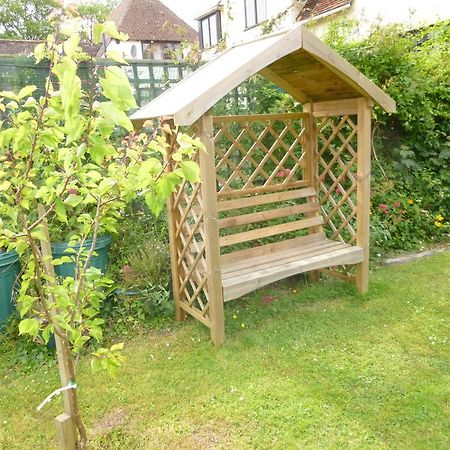 Church Hall Farm Bed And Breakfast Broxted Esterno foto
